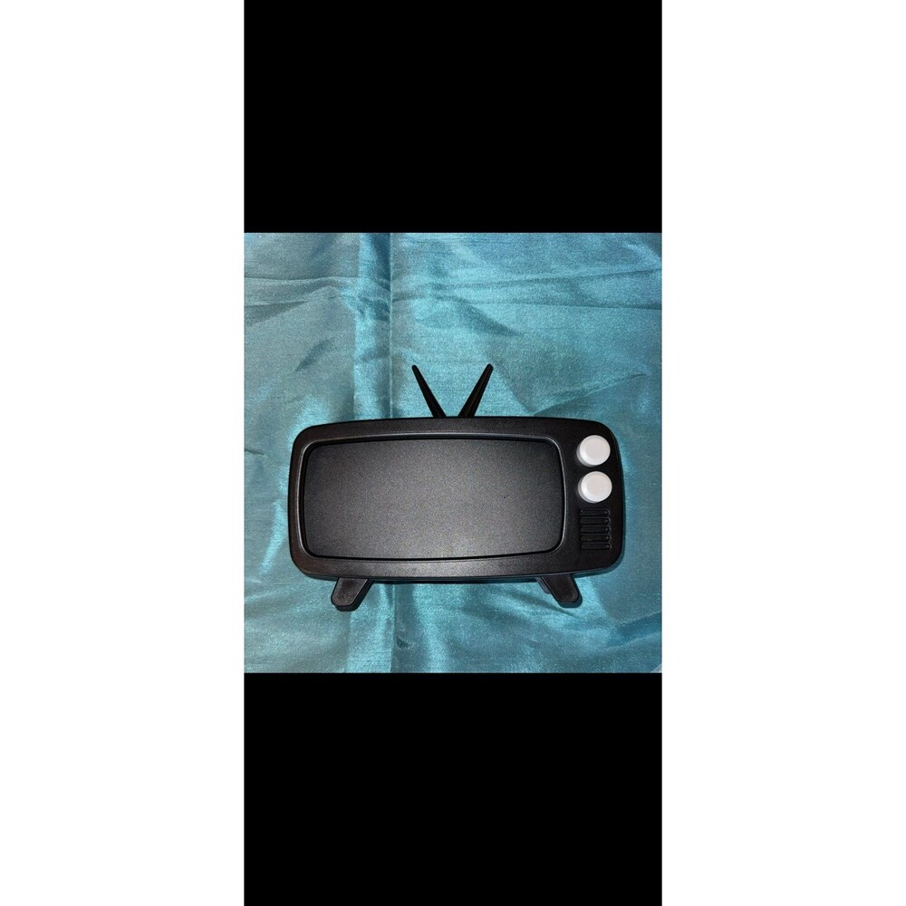Retro TV iPhone holder